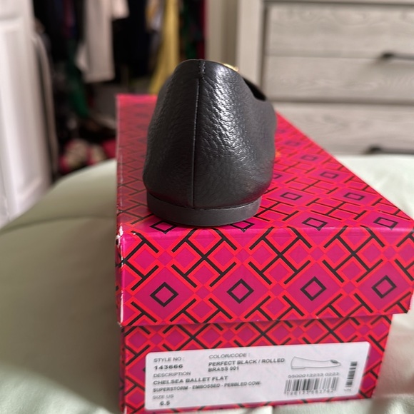 Flat shoes barely wear it - Picture 3 of 6